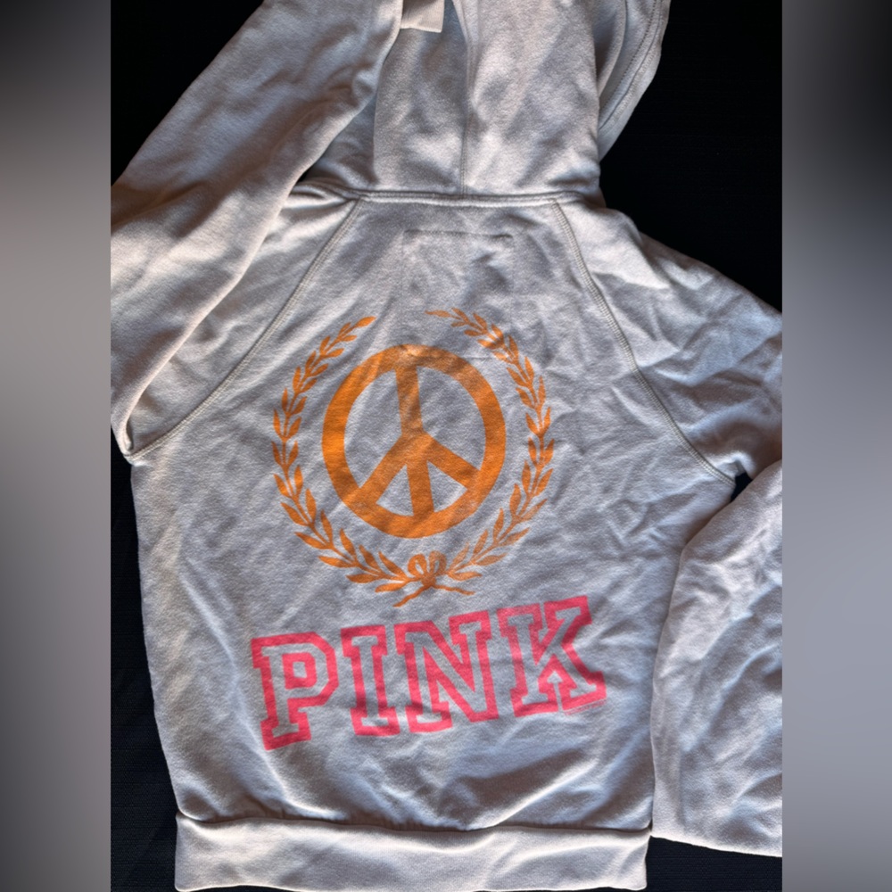 Victoria Secret PINK zip hoodie. Long sleeves, full length torso, front pockets